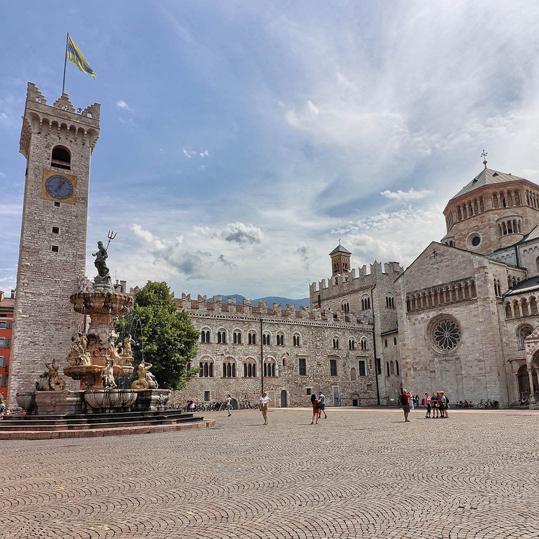 Piazza Duomo, Trento