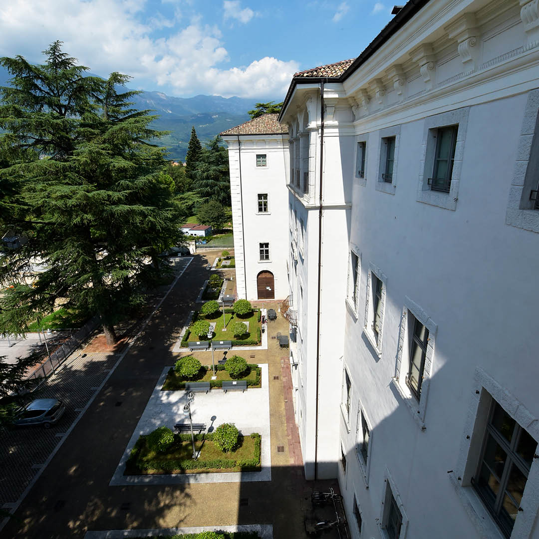 Giardino del Palazzo Piomarta dall'alto