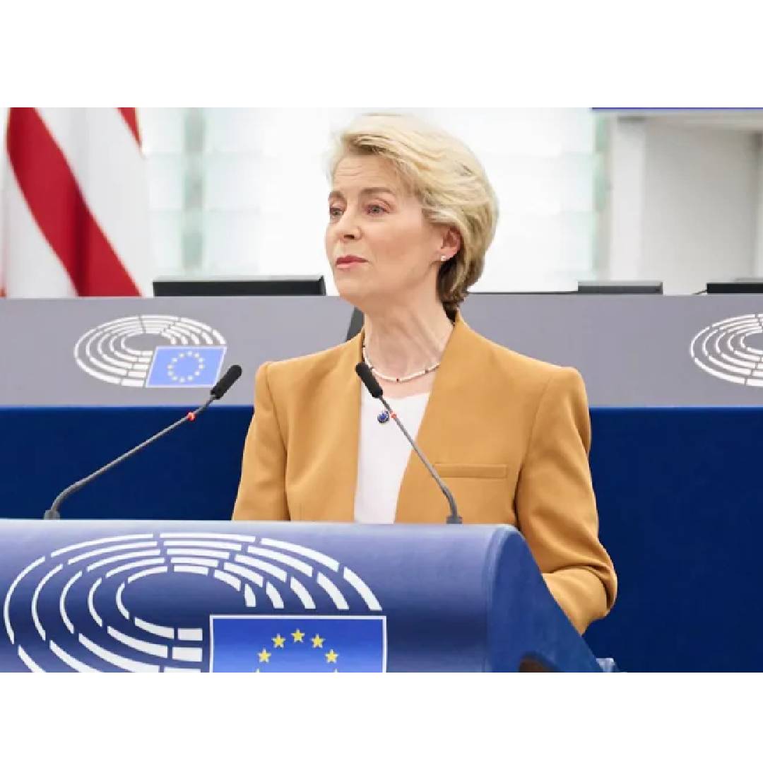 La presidente della Commissione europea von der Leyer parla dinanzi al Parlamento europeo