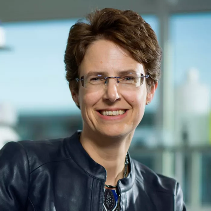 Karin De Visser