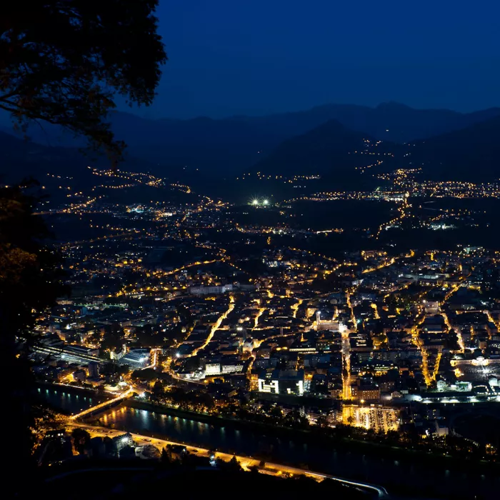 Trento città notturna