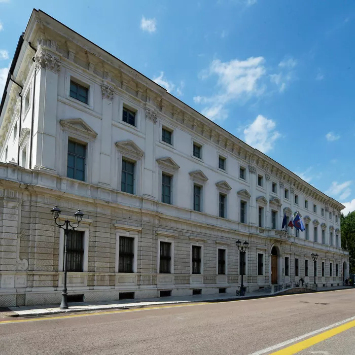 entrata principale del Dipartimento di Psicologia e Scienze Cognitive